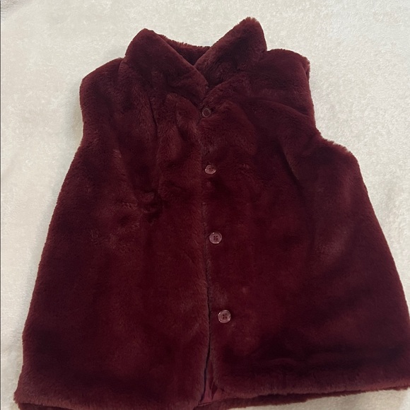 Epic Threads Plush Burgundy Faux Fur Vest - Picture 1 of 3